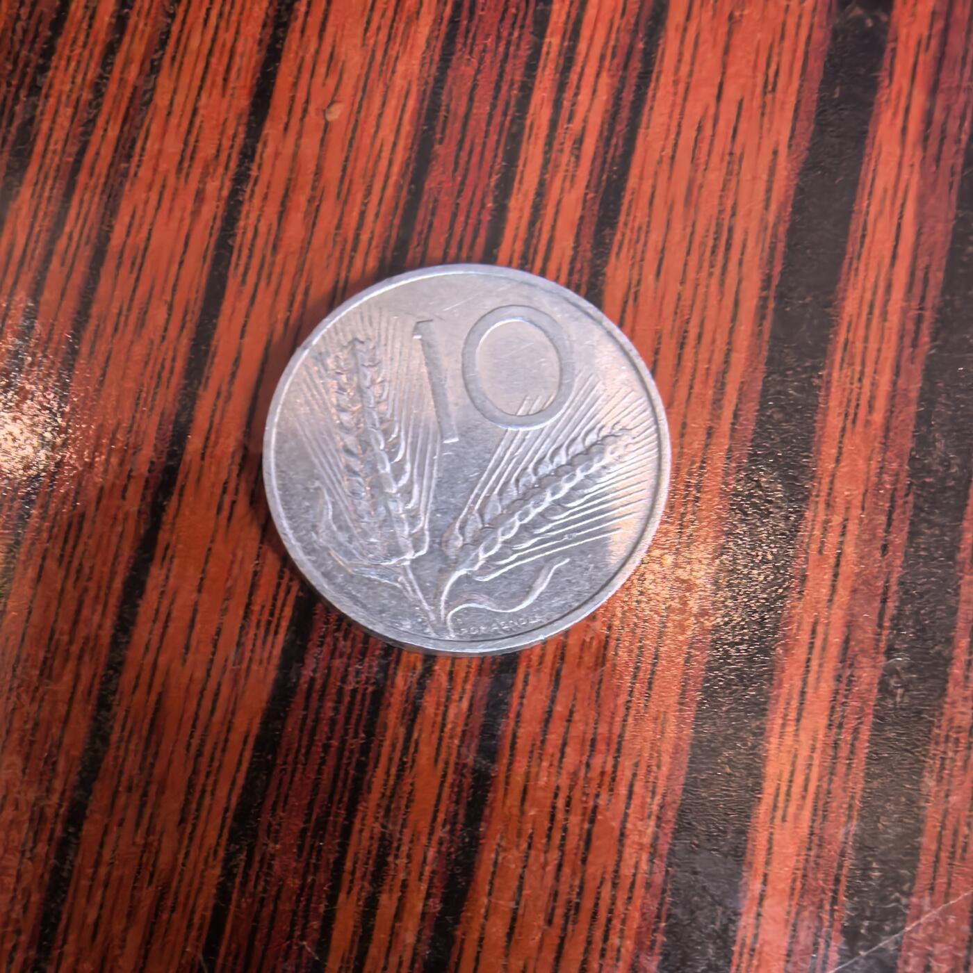 泡泡币外币第十九场可代拍15038385335微信 意大利硬币