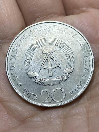 2025年第一百二十一场(总第一百四十七场）外国好品散币(免佣金) - 少见–民主德国1972年20马克(民主德国第一任总统威廉·皮克纪念币)