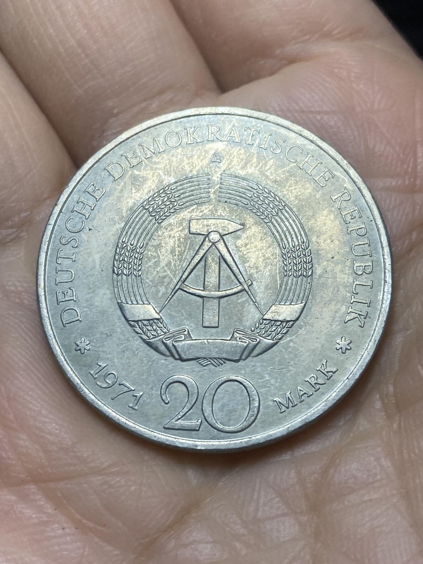 2025年第一百二十一场(总第一百四十七场）外国好品散币(免佣金) 少见–民主德国1971年20马克纪念币(共产主义领导人恩斯特·台尔曼85周年诞辰)