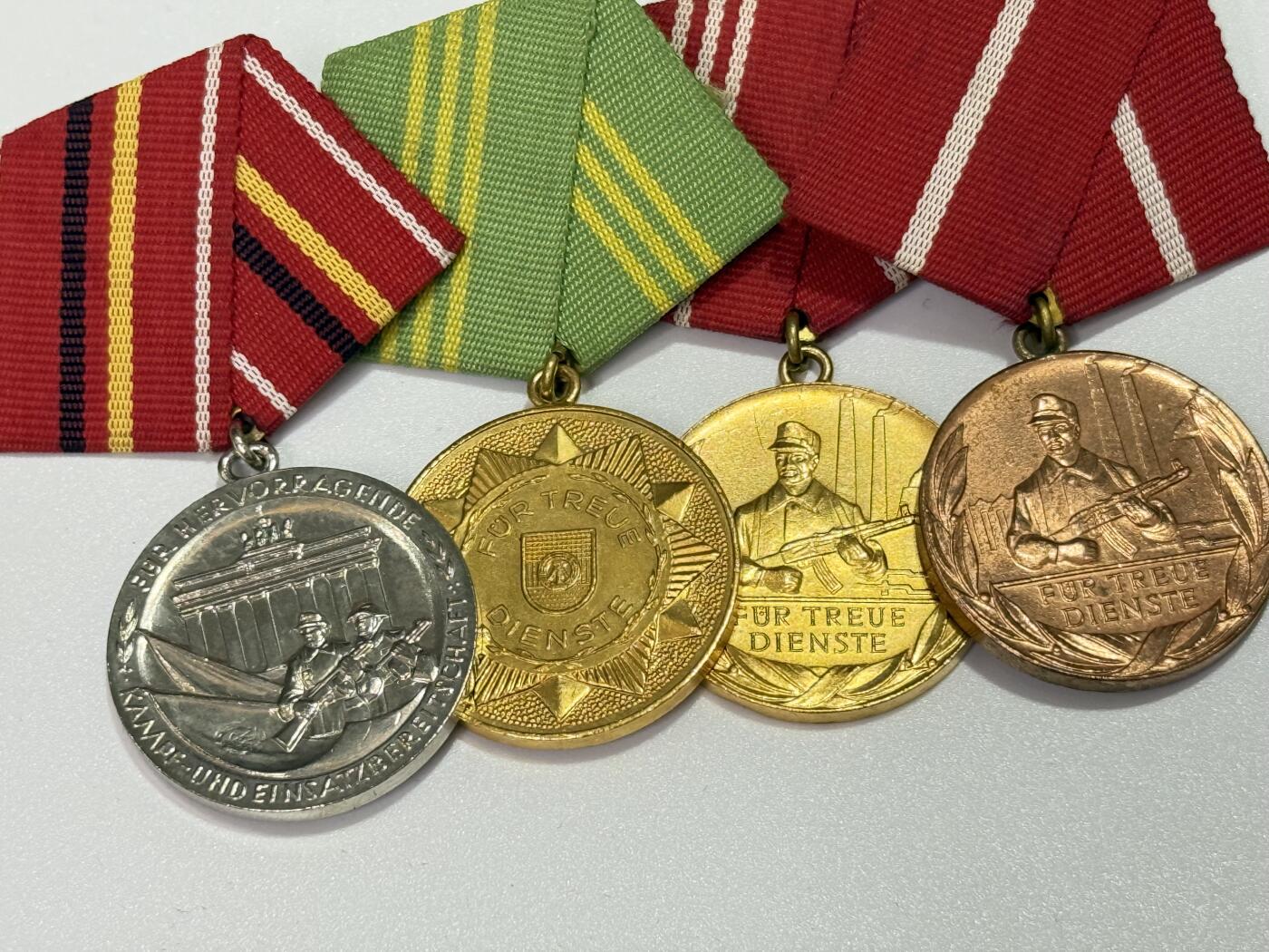 韵星假日精品2025秋季军品类拍卖会-- Rimey Holidays Boutique 2025 Autumn Militaria Sale 民主德国工战队铜级、金级忠诚服役奖章 银级功绩奖章 金级人民警察忠诚服务奖章