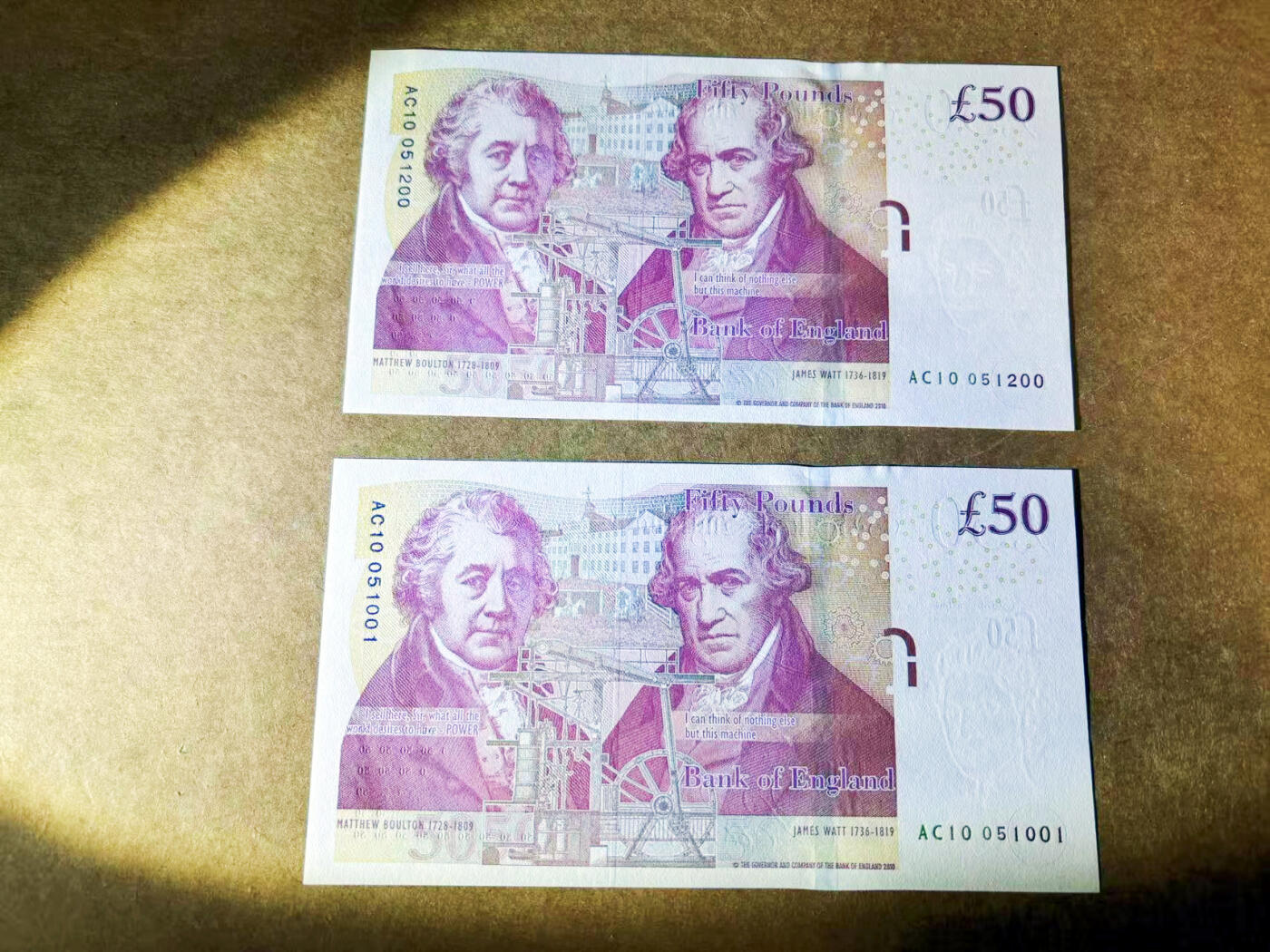 【Blue Auction】世界纸币精拍第745期——18级TOP拍卖/信誉/品质/专业/高效💫 【一组2张无47】英国 2010年50镑 全新UNC