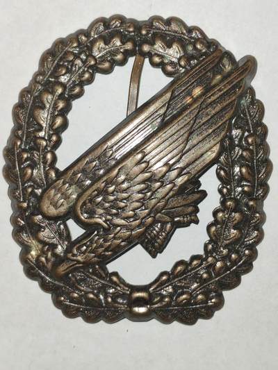 韵星假日精品2025秋季军品类拍卖会-- Rimey Holidays Boutique 2025 Autumn Militaria Sale - 联邦德国（西德）空降兵证章