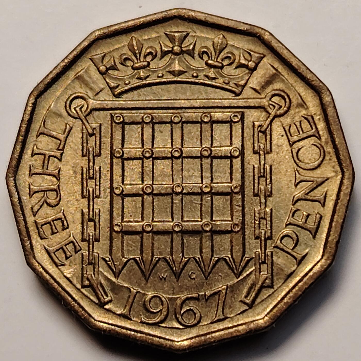 布加迪🐬～世界钱币(上海)🌾第 256 期 /  各国套币和散币 英国🇬🇧 1967年 3便士