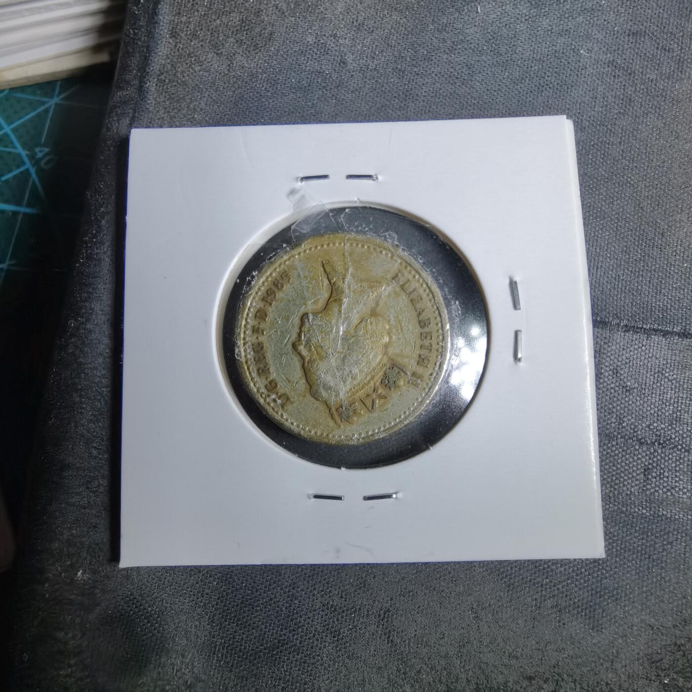 沼泽如烟--第889场 英国1985年1磅