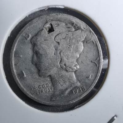 沼泽如烟--第888场 - 美国1938年十分银币有伤