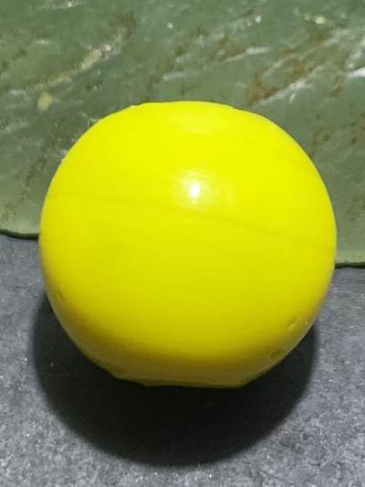 建国前后库存鸡油黄琉璃苹果珠一颗， - 建国前后库存鸡油黄琉璃苹果珠一颗，