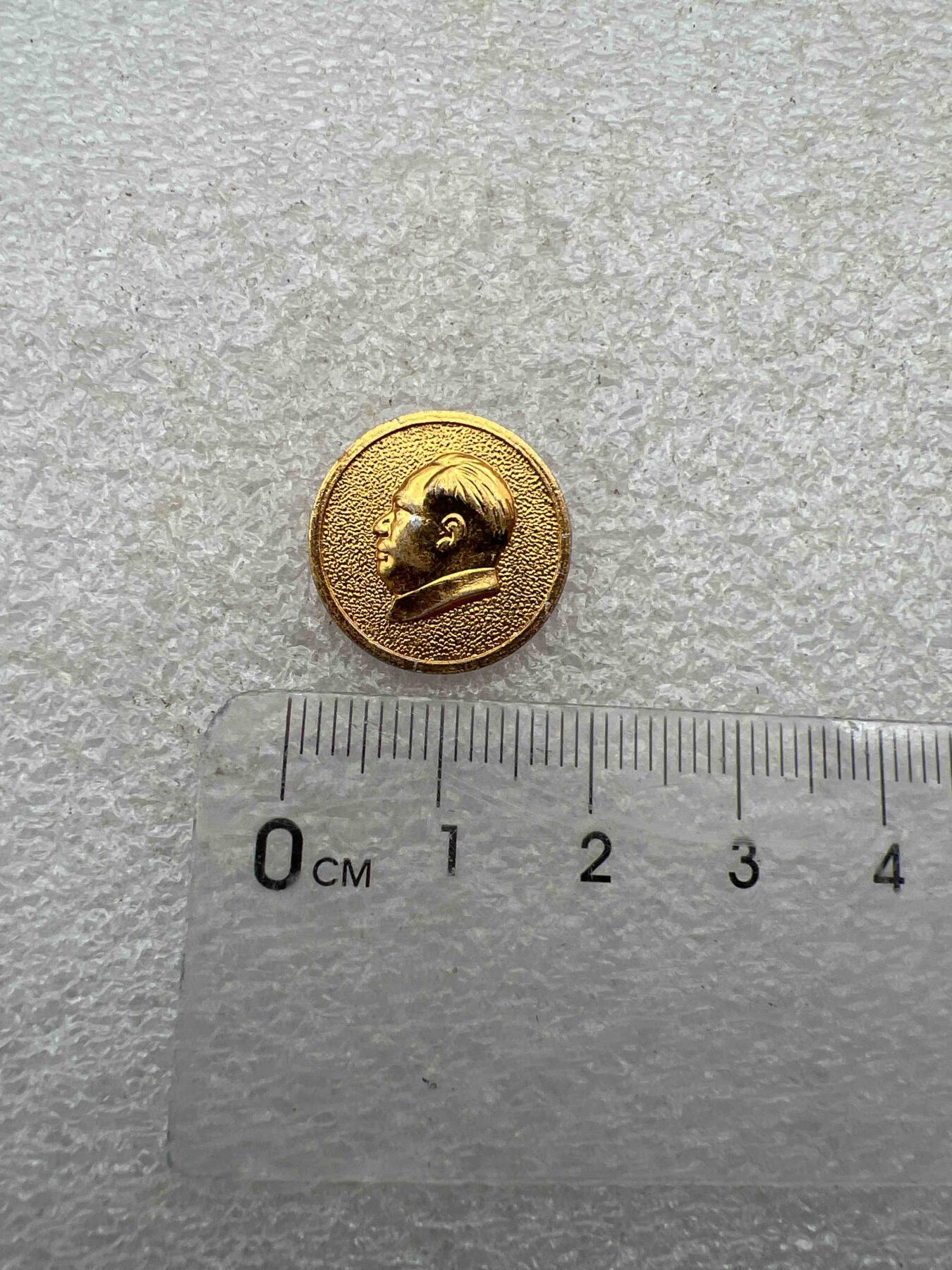 真品毛主席像章F 真品像章纪念章F