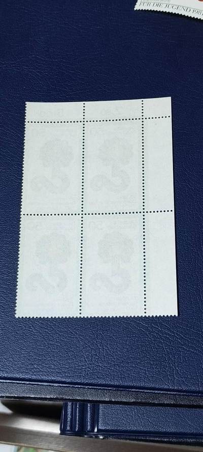 德国邮票专场，都是四方联 德国邮票四方连，1977年发行，斯图加特第25界园艺展  花卉展标志，品相如图