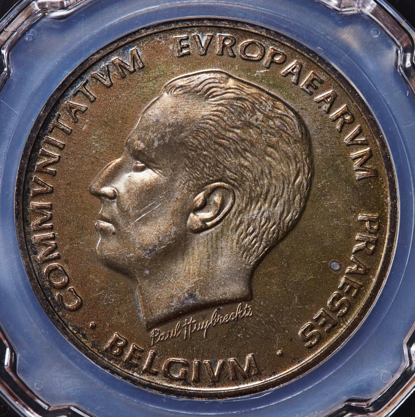 【俄甄集藏】2025年(044)11-12星期三晚 19:30 全场包邮 比利时1993年博杜安一世头像纪念欧盟轮值主席国5埃居银币，信泰 PF66UC，重22.85克，92.5%银，发行量25000枚，黄金包浆