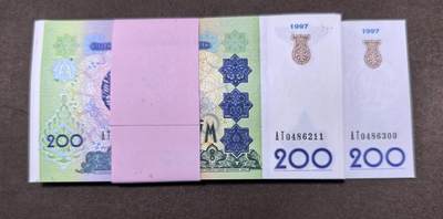 北京马甸外国币专卖第146期，外国纸币币专场，陆续上拍，欢迎关注 - 乌兹别克200苏姆百張连号全新，第一张有轻微脏斑四角上下略有卷