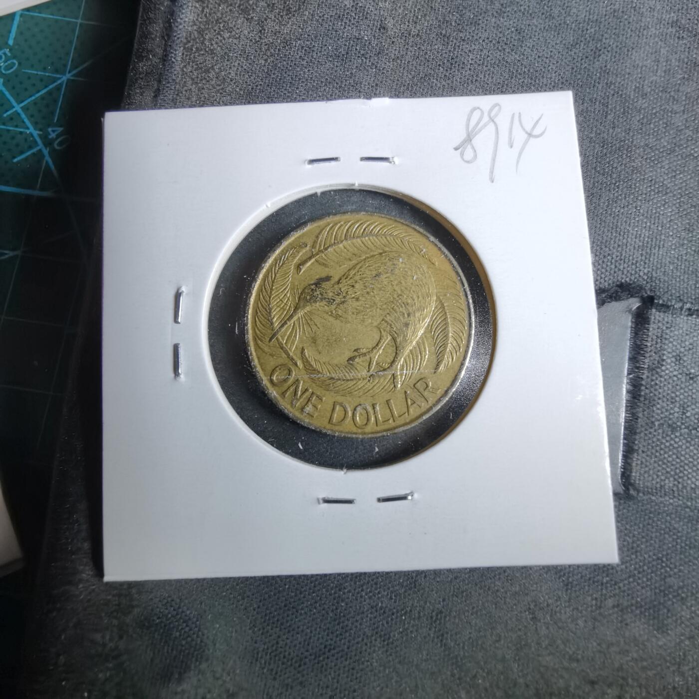 沼泽如烟--第889场 新西兰1990年一元