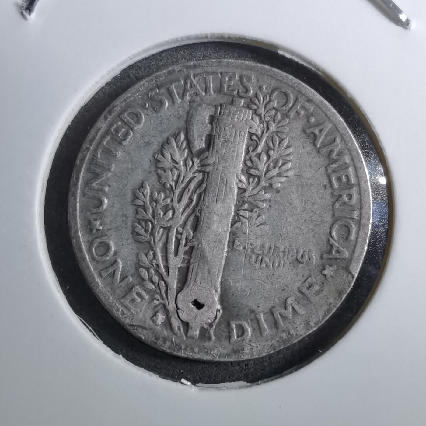 沼泽如烟--第888场 美国1938年十分银币有伤