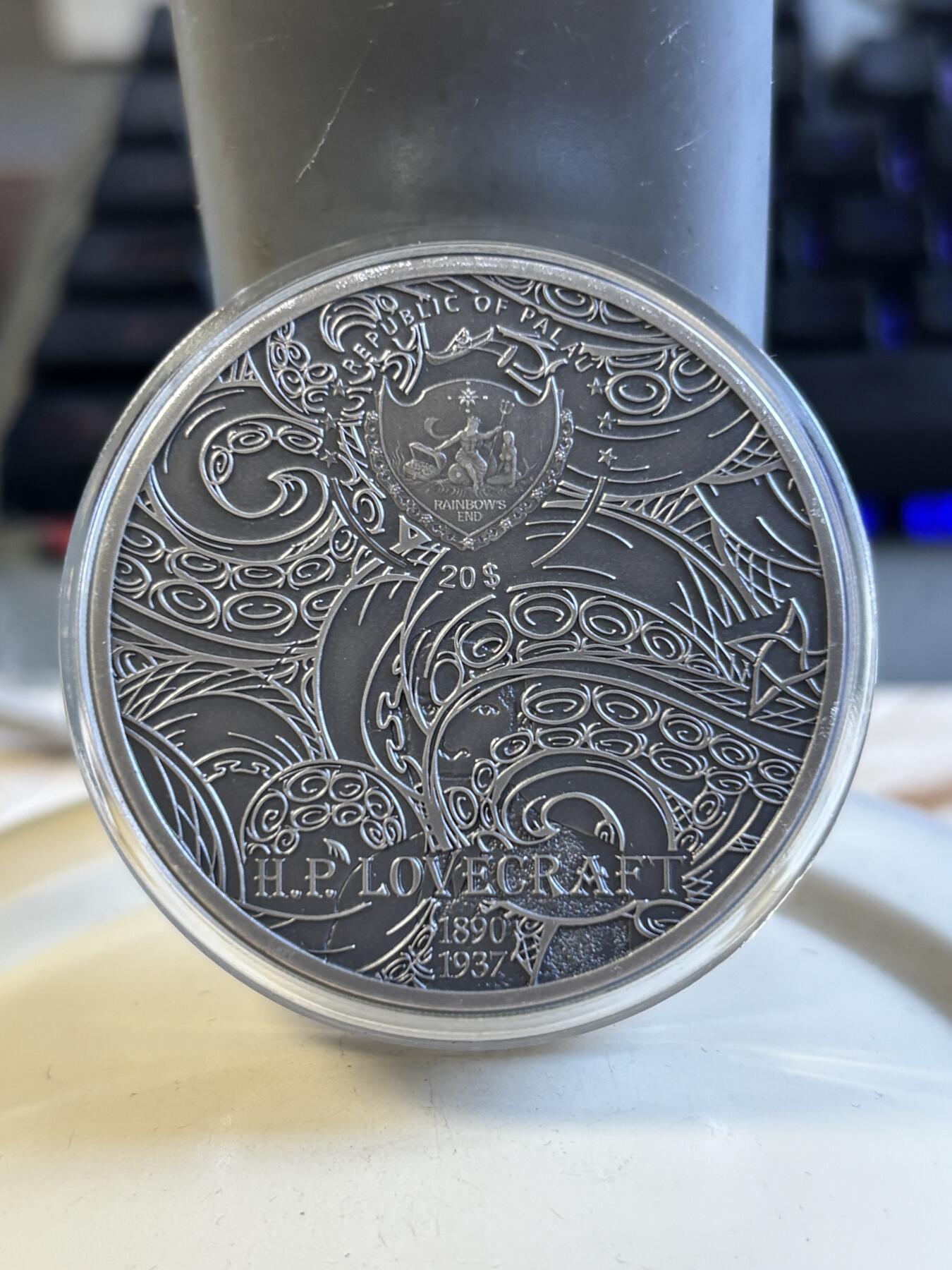 第180期拍卖【长期征集拍品】【北京币展专场】 帕劳2022年克苏鲁的呼唤3盎司仿古纪念银币，999银发行750枚，没有黑色纸套