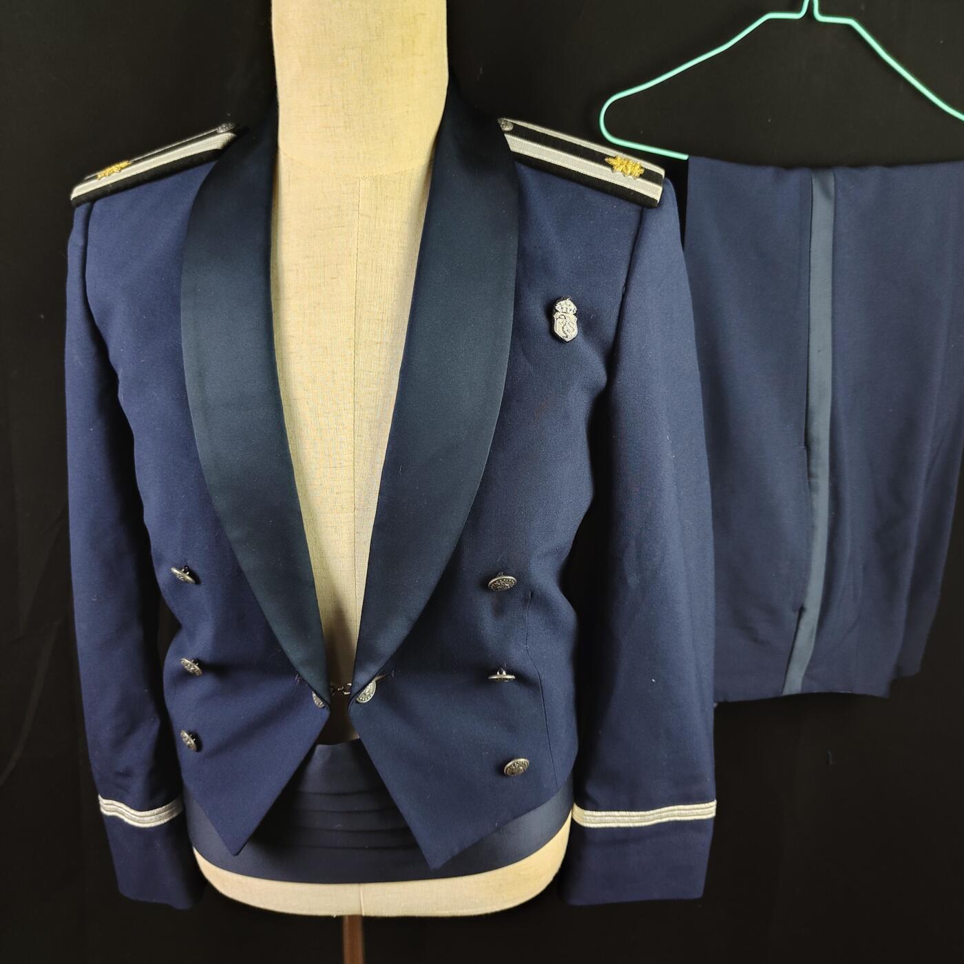 0元起拍勋章 第307期 咸鱼国勋章拍卖专场 11月5日（周三）下午6：00开始