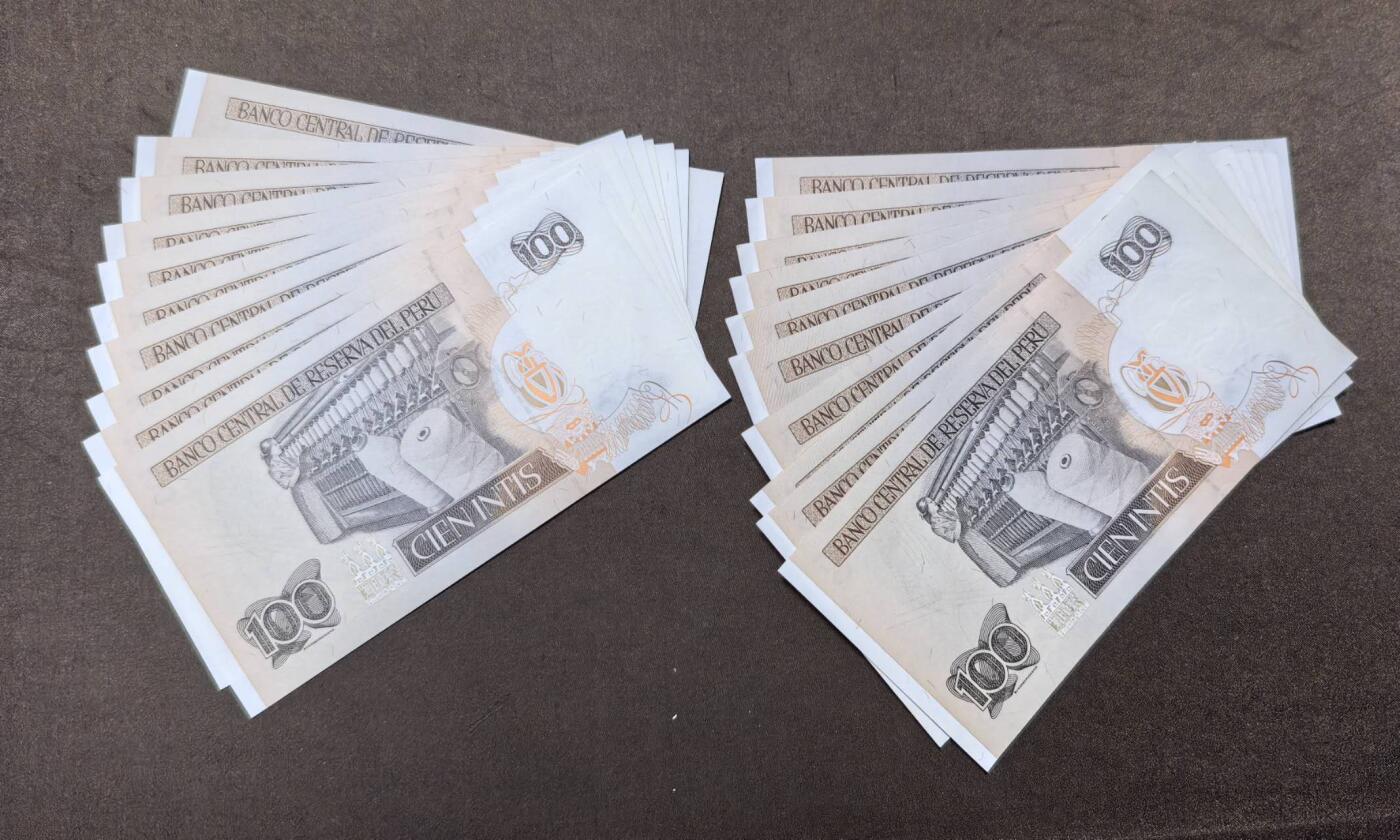 北京马甸外国币专卖第146期，外国纸币币专场，陆续上拍，欢迎关注 秘鲁100纸币20张全新部分角微卷