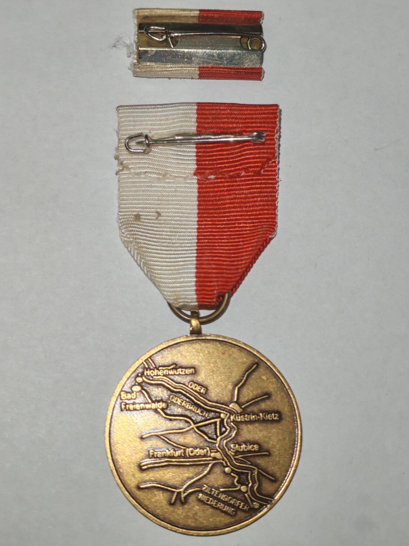 韵星假日精品2025秋季军品类拍卖会-- Rimey Holidays Boutique 2025 Autumn Militaria Sale 德国联邦国防军1997奥得河洪灾救灾奖章带略一套