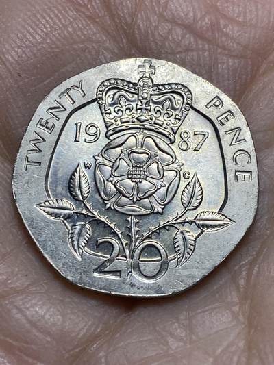 2025年第一百二十一场(总第一百四十七场）外国好品散币(免佣金) - 英国🇬🇧1987年20便士(伊丽莎白二世中年高冠)