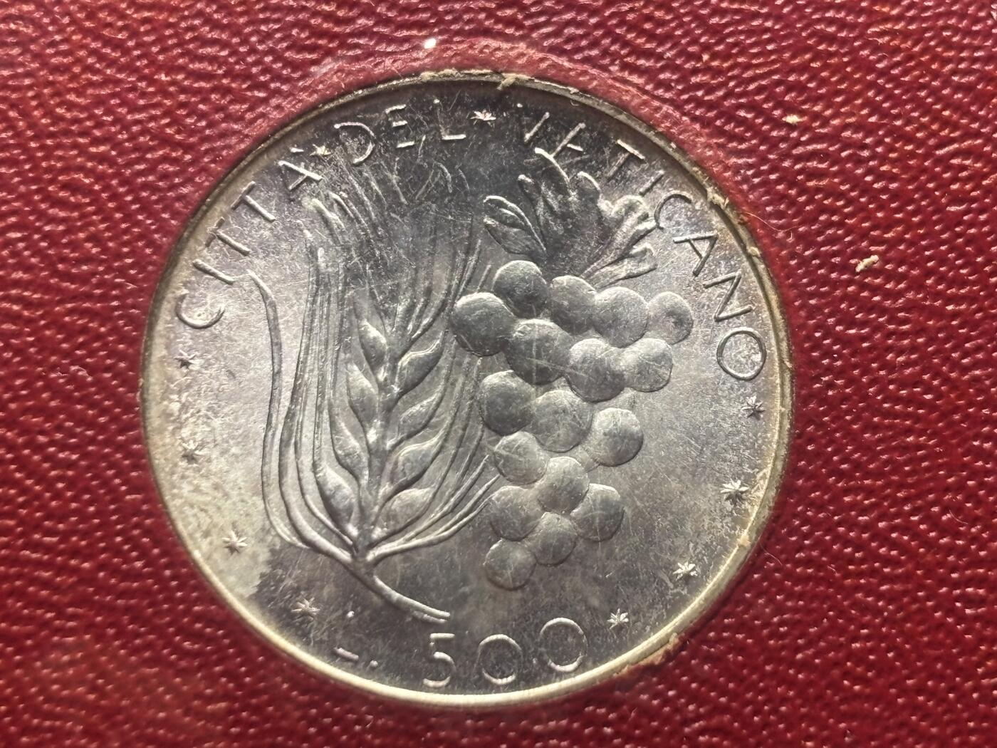 邮泉阁限时拍卖第三十四场 圣马力诺、梵蒂冈、意大利硬币专场（硬币在国外。请付邮费6元。） 梵蒂冈教宗保禄六世1973年8枚封装