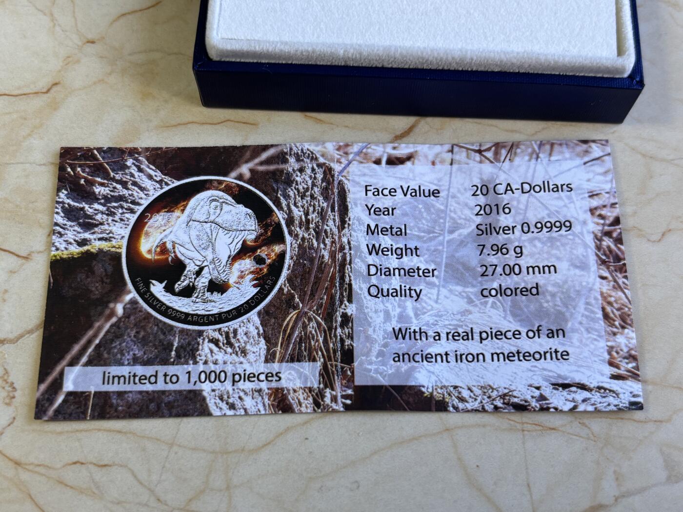 第180期拍卖【长期征集拍品】【北京币展专场】 加拿大2016年恐龙镶嵌陨石7.96克纪念银币，9999银，发行1000枚