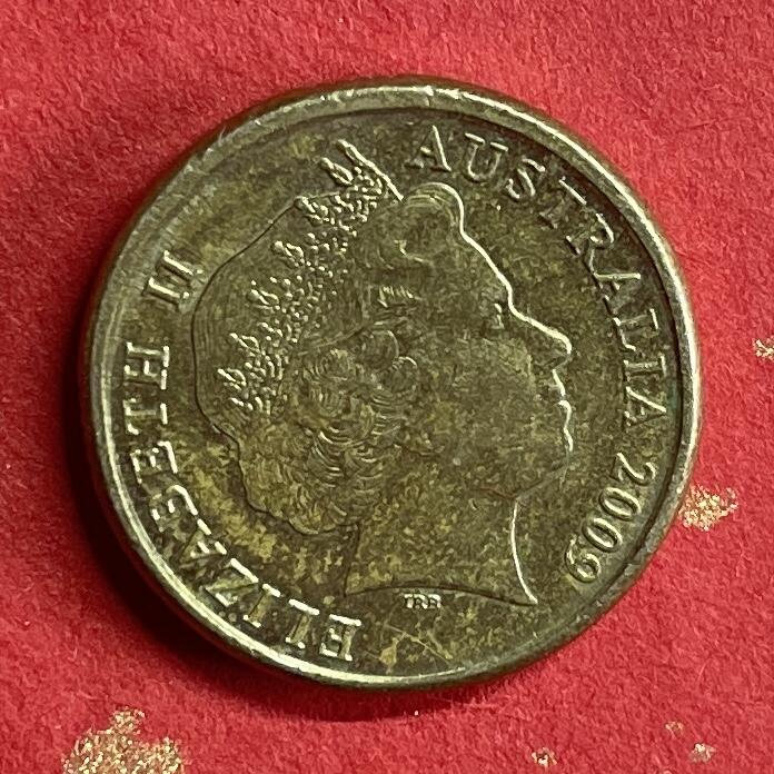 【澳大利亚硬币】限时专场 国父纪念币 澳大利亚贰澳元黄铜硬币 高冠女皇钱币一枚