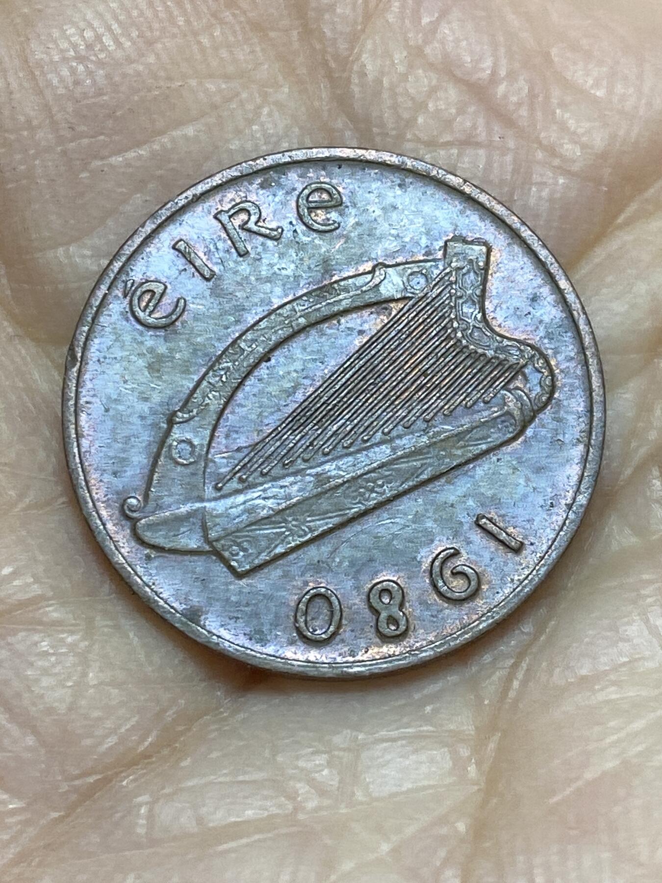 2025年第一百二十一场(总第一百四十七场）外国好品散币(免佣金) 爱尔兰🇮🇪1980年1便士(共和国时期第二套第一版，青铜材质无磁版)