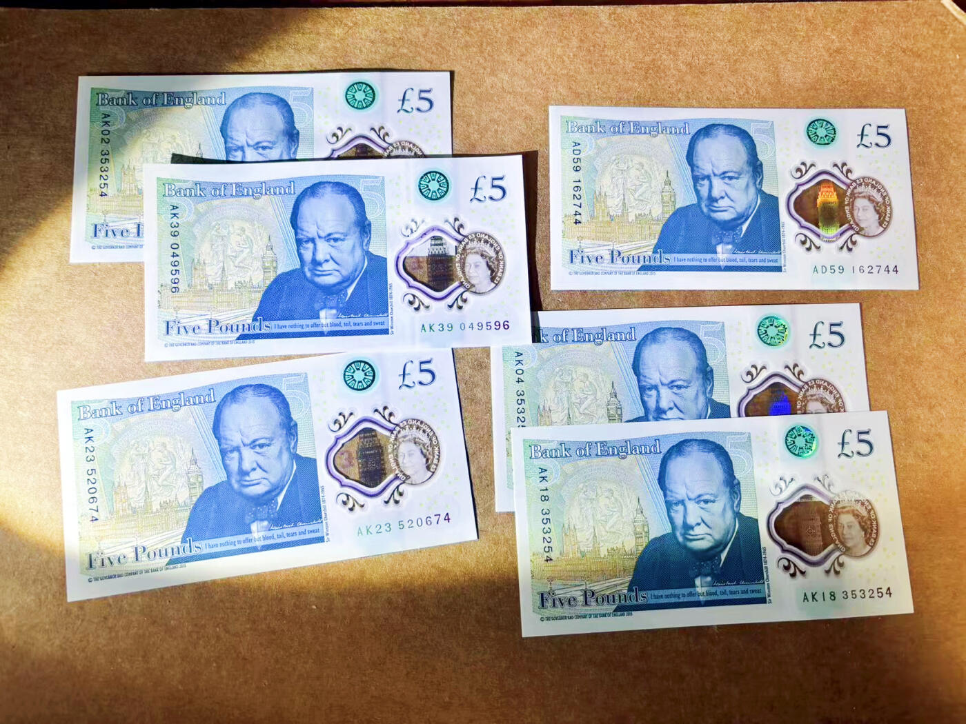 【Blue Auction】世界纸币精拍第745期——18级TOP拍卖/信誉/品质/专业/高效💫  【一组6张不同冠号】英国 2015年5镑 全新UNC