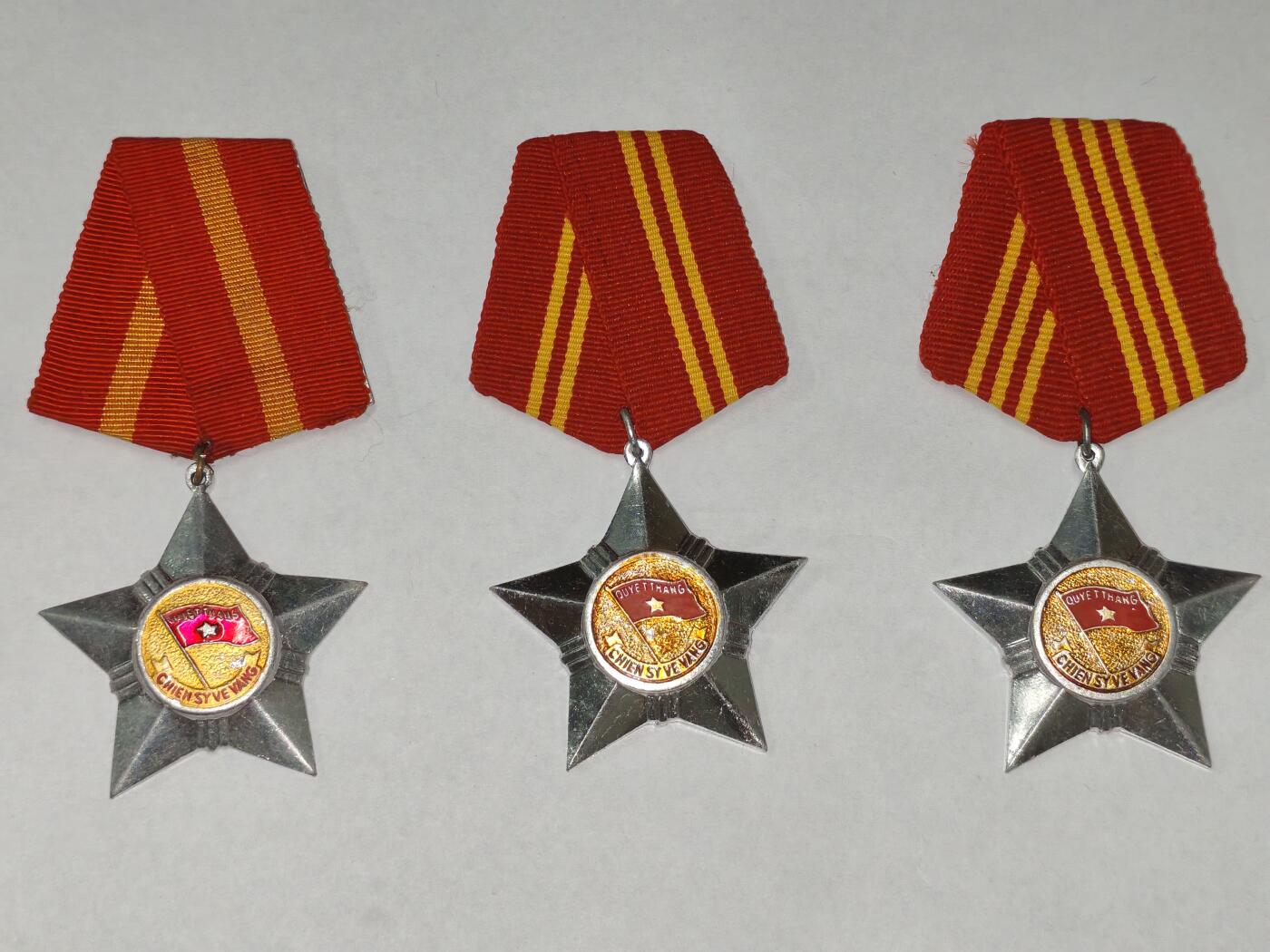 韵星假日精品2025秋季军品类拍卖会-- Rimey Holidays Boutique 2025 Autumn Militaria Sale 越南社会主义共和国光荣战士勋章（一二三级一组）