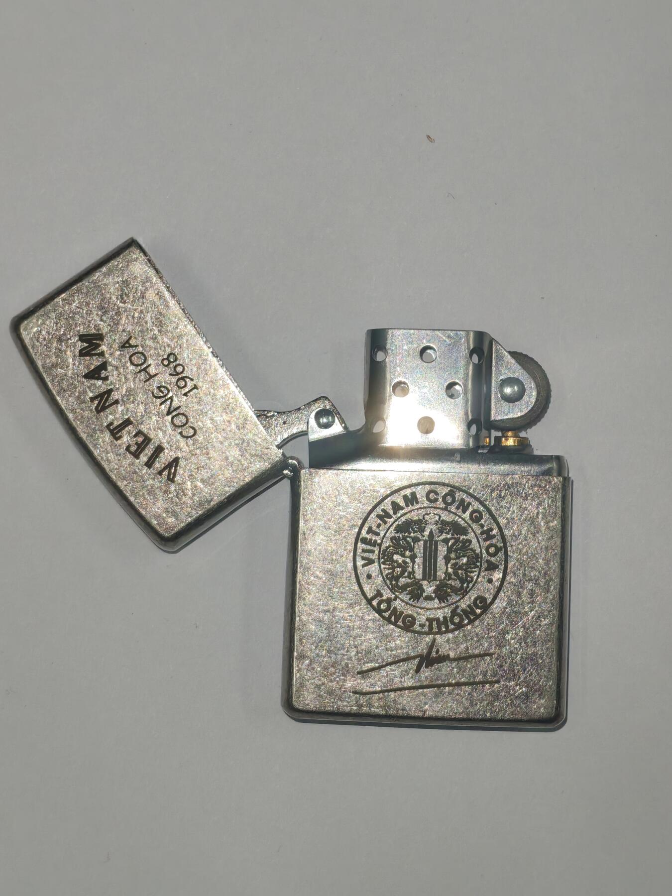 韵星假日精品2025秋季军品类拍卖会-- Rimey Holidays Boutique 2025 Autumn Militaria Sale 美国Zippo越战系列南越1968纪念打火机