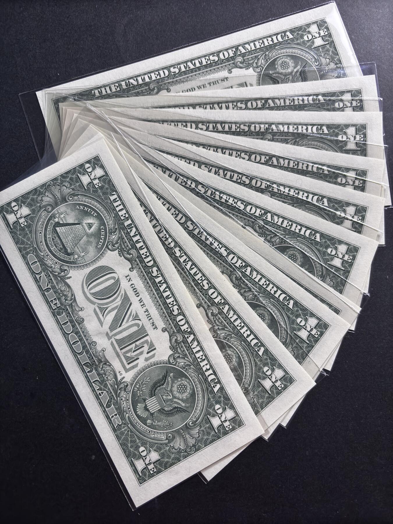 文馨钱币收藏第 278 场，银元，纸币，铜章场 长期接收代拍品 全新绝品 2021 年美国一美元 10 连号，每张都带 999 豹子号，号码好，值得入手