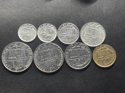 邮泉阁限时拍卖第三十四场 圣马力诺、梵蒂冈、意大利硬币专场（硬币在国外。请付邮费6元。） - 圣马力诺1977年8枚