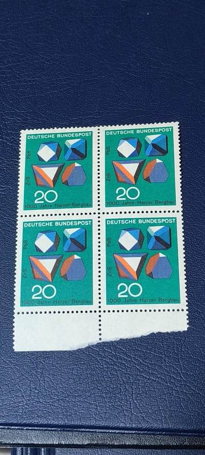 德国邮票专场，都是四方联 - 德国邮票四方连，1968年发行，科技进步  印刷开矿石显微镜，品相如图
