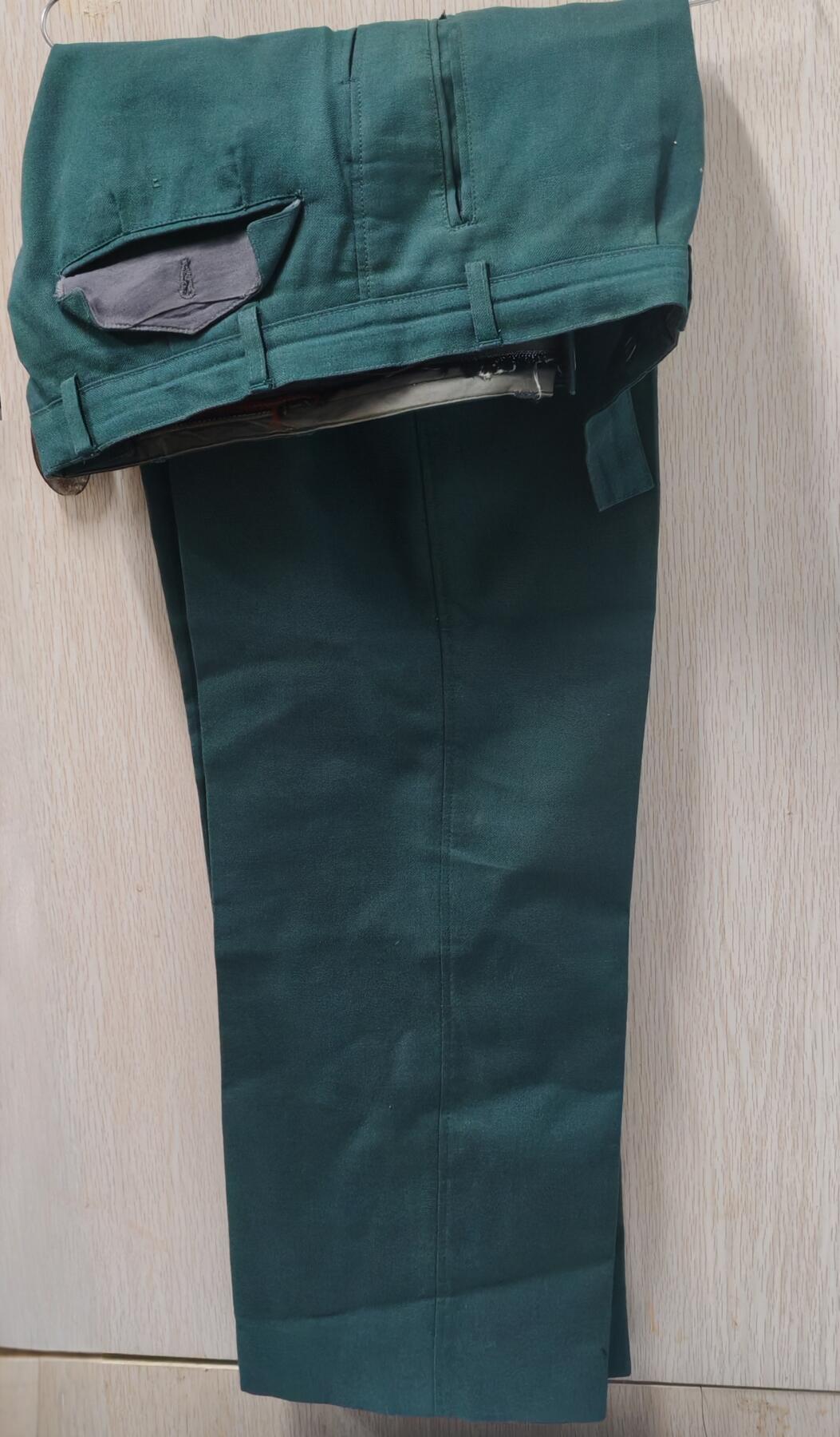 韵星假日精品2025秋季军品类拍卖会-- Rimey Holidays Boutique 2025 Autumn Militaria Sale 联邦德国（西德）黑森警察常服一套（带裤子）