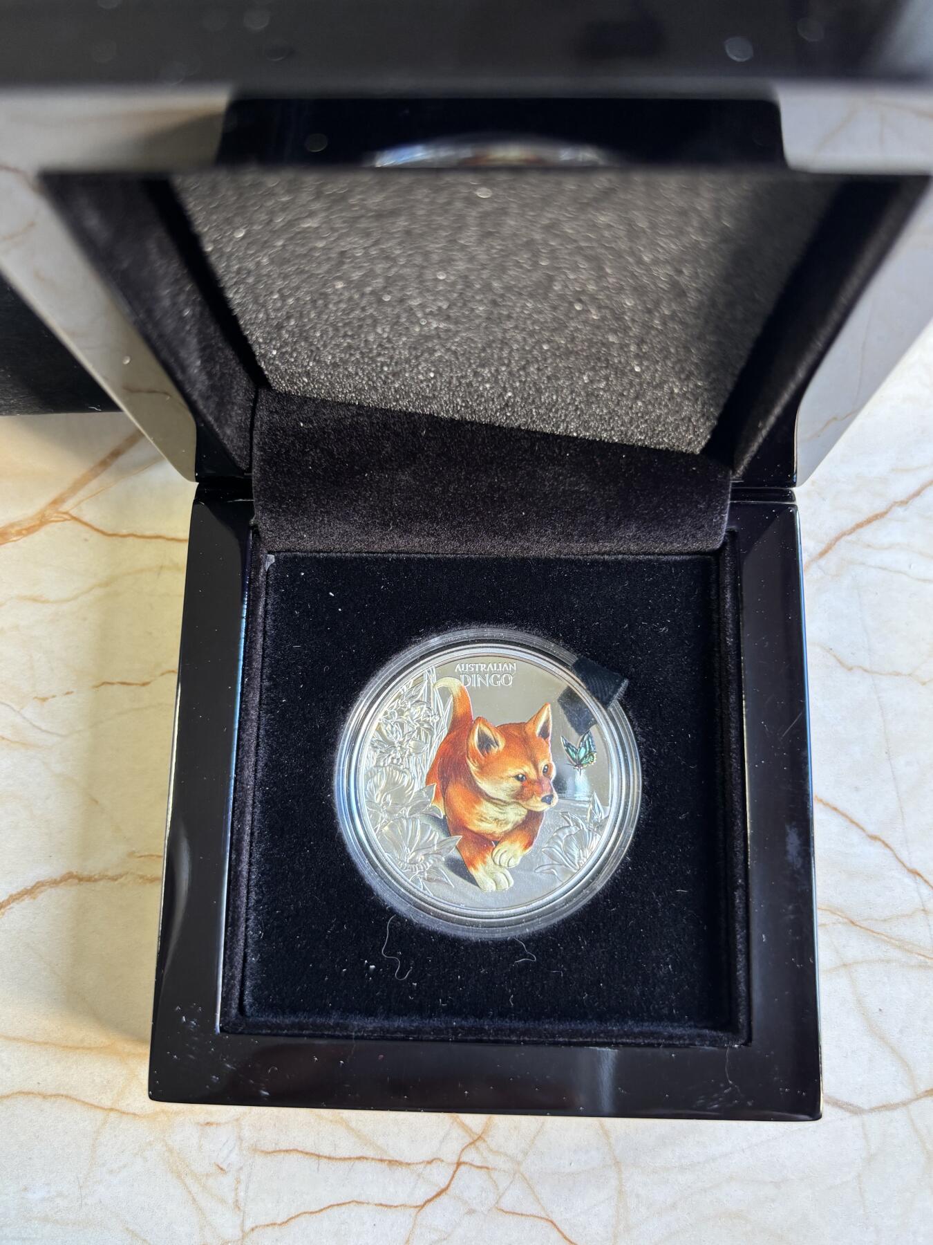 第180期拍卖【长期征集拍品】【北京币展专场】 纽埃2024年澳洲狗宝宝1盎司彩色精制纪念银币，9999银，发行1000枚