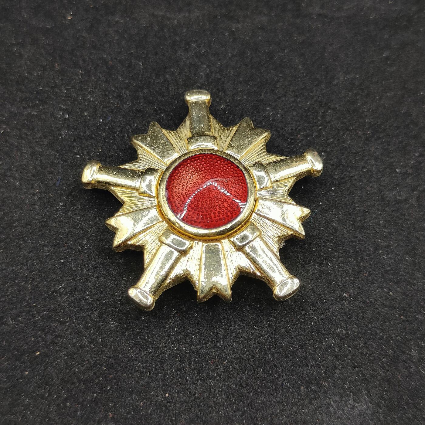 0元起拍勋章 第307期 咸鱼国勋章拍卖专场 11月5日（周三）下午6：00开始 消防团徽章