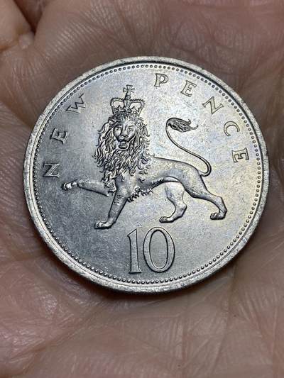 2025年第一百二十一场(总第一百四十七场）外国好品散币(免佣金) - 英国🇬🇧1975年10新便士(伊丽莎白二世中年花冠，十进制第一版)