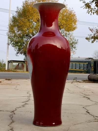 民国时期郎红釉大赏瓶  ，有少许磕碰 - 民国时期郎红釉大赏瓶  ，有少许磕碰