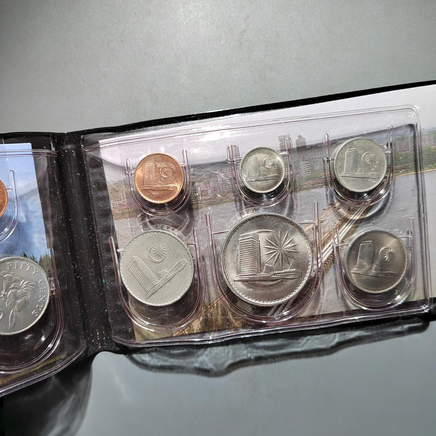 PCAI钱币4-580  各項钱币小专场 外币二套，带大狮子币