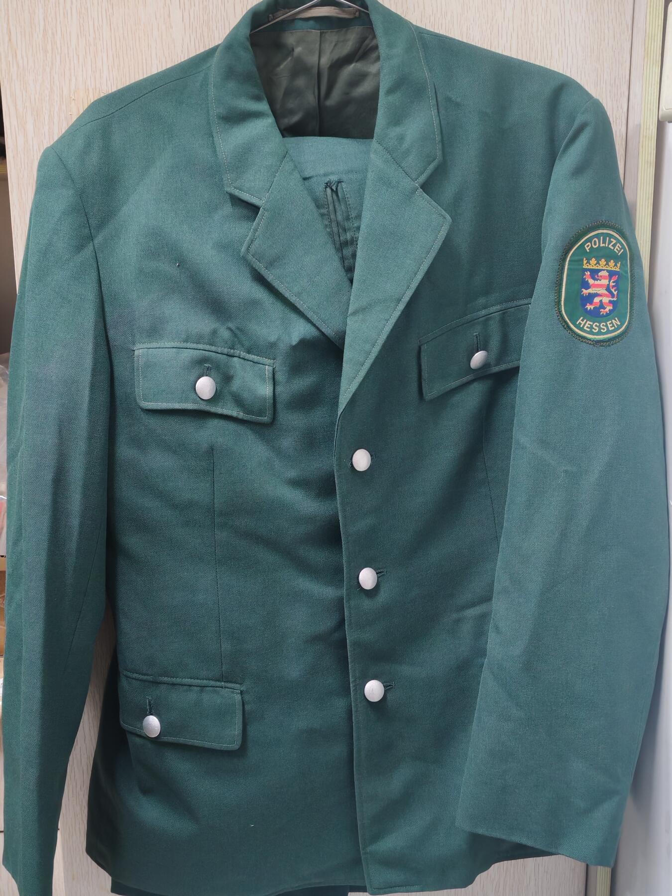 韵星假日精品2025秋季军品类拍卖会-- Rimey Holidays Boutique 2025 Autumn Militaria Sale 联邦德国（西德）黑森警察常服一套（带裤子）