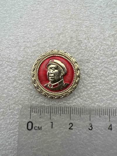 真品毛主席像章F - 真品毛主席像章、F