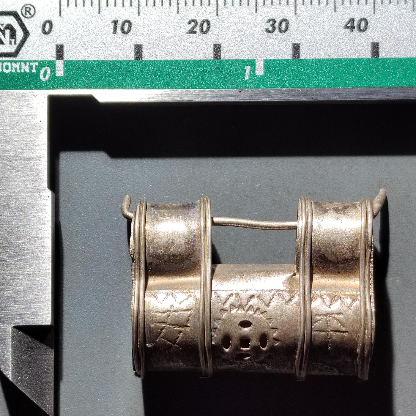 PCAI钱币5-581  各种杂項小专场 空心小银饰