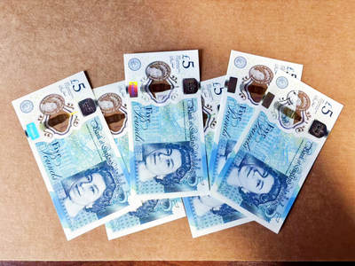 【Blue Auction】世界纸币精拍第745期——18级TOP拍卖/信誉/品质/专业/高效💫 -  【一组6张不同冠号】英国 2015年5镑 全新UNC