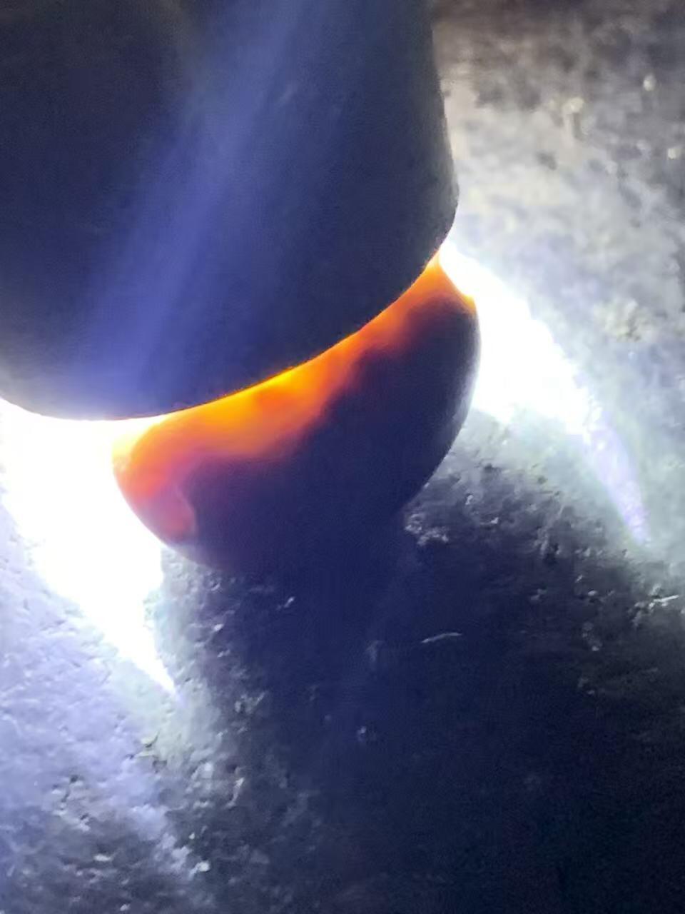 精美亚光风化纹战国红玛瑙手工雕刻悦字随形珠一颗