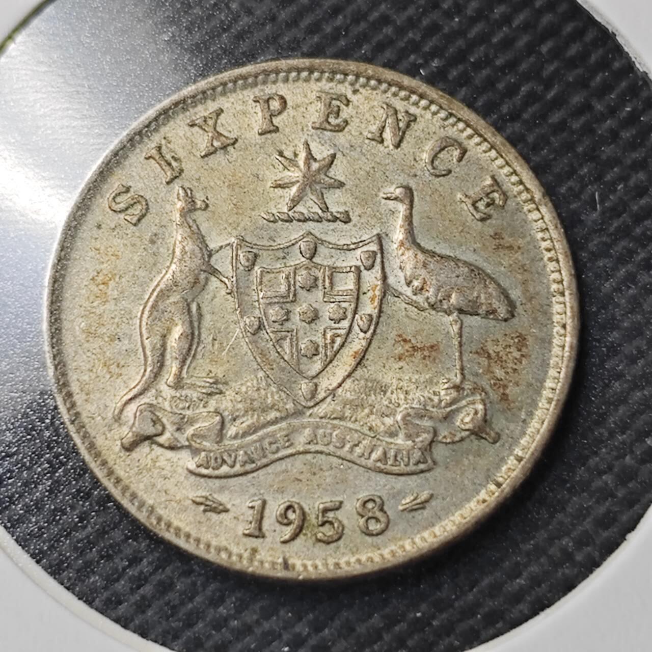 KK钱币收藏小铺  第363场  2月预留时间 周末发货  1958澳大利亚6便士银币