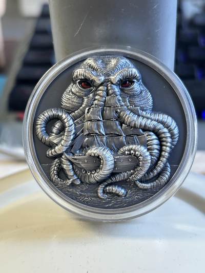 第180期拍卖【长期征集拍品】【北京币展专场】 - 帕劳2022年克苏鲁的呼唤3盎司仿古纪念银币，999银发行750枚，没有黑色纸套