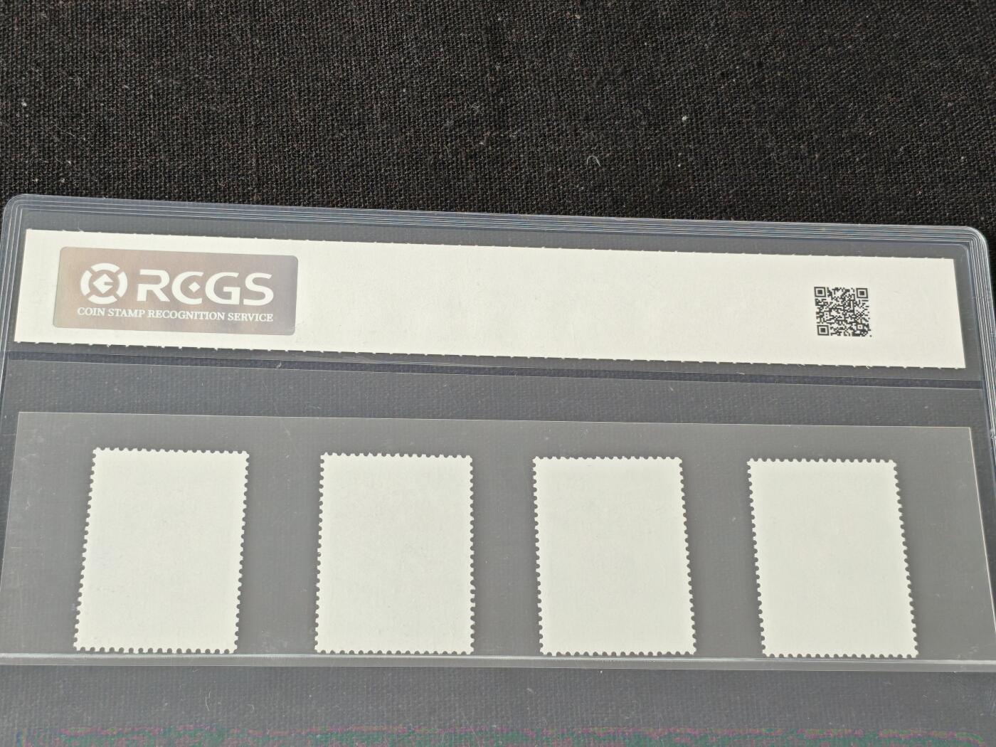 刘世昌艺术品销售中心～虎踞龙蟠*金杨在线联拍群第508期 2000年2000-24（T）  《君子兰》  5.2元 特种邮票（中钱国信  XF98  编号：BN 165607546313）一套4枚。