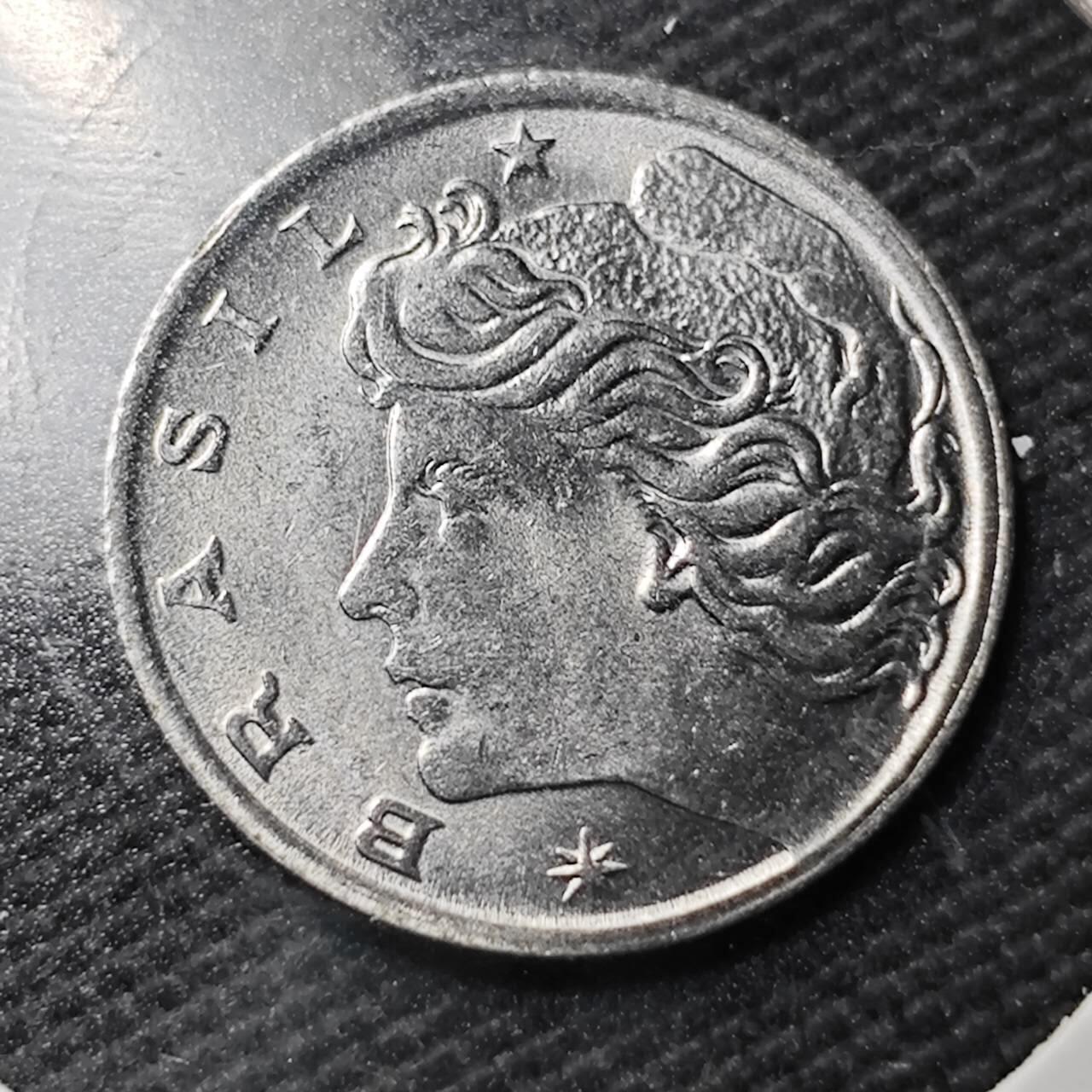 KK钱币收藏小铺  第363场  2月预留时间 周末发货  1975巴西1分纪念币