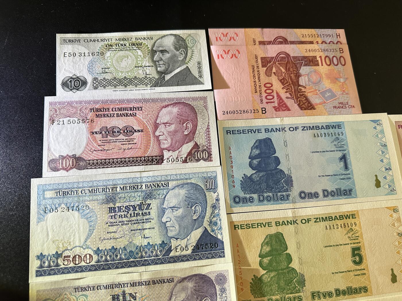 《外钞收藏家》第五百八十一期（畅拍场）（本平台长期征集拍品、欢迎藏友们联系合作） 土耳其、西非、津巴布韦14张一起 全新UNC