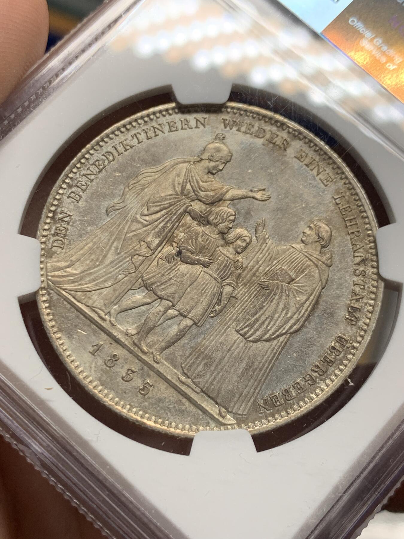 《竞宝斋》第434场 周日，周一2场连拍 （全场包邮） NGC UNC 德国 1835 巴伐利亚 本笃会学校纪念泰勒大银币 发丝清晰 底板也不错 值得入手的状态