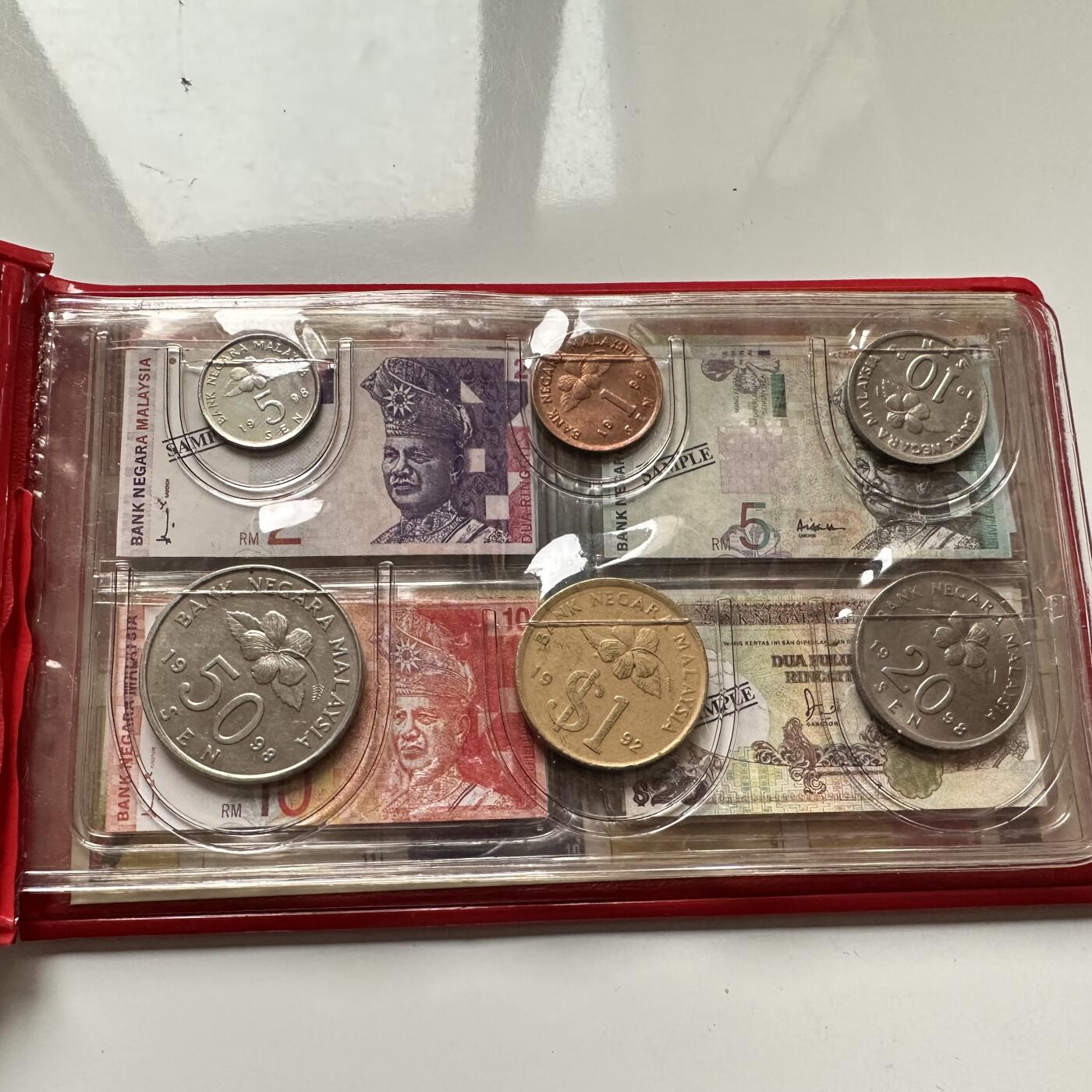 🌹外币初藏🌹🐯2025年第123场  每周二四六晚8️⃣点 接代拍 马来西亚旅游纪念册