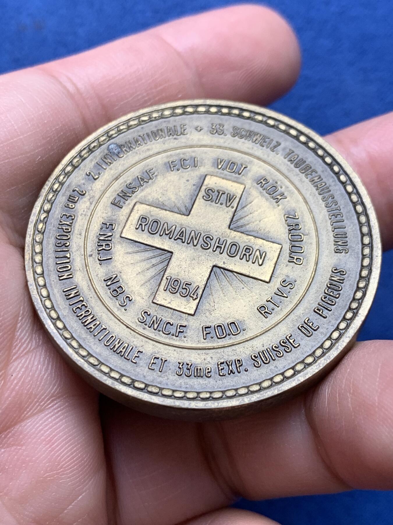 《竞宝斋》第434场 周日，周一2场连拍 （全场包邮） 瑞士 罗曼肖恩 STV 鸽子展 铜质奖章 首见品种 37.4克 43mm